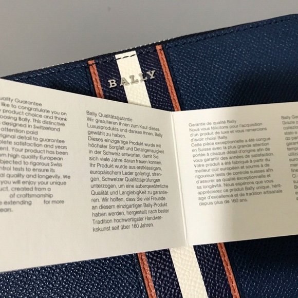 Bally Switzerland luxury & chic  beautiful leather zip wallet NIB$695 - Picture 2 of 11